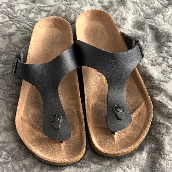 Black Gizeh Birkenstock Sandals 40 - Picture 1 of 6